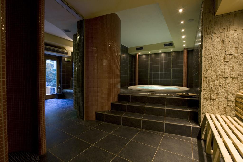 Hotel Rusava מראה חיצוני תמונה