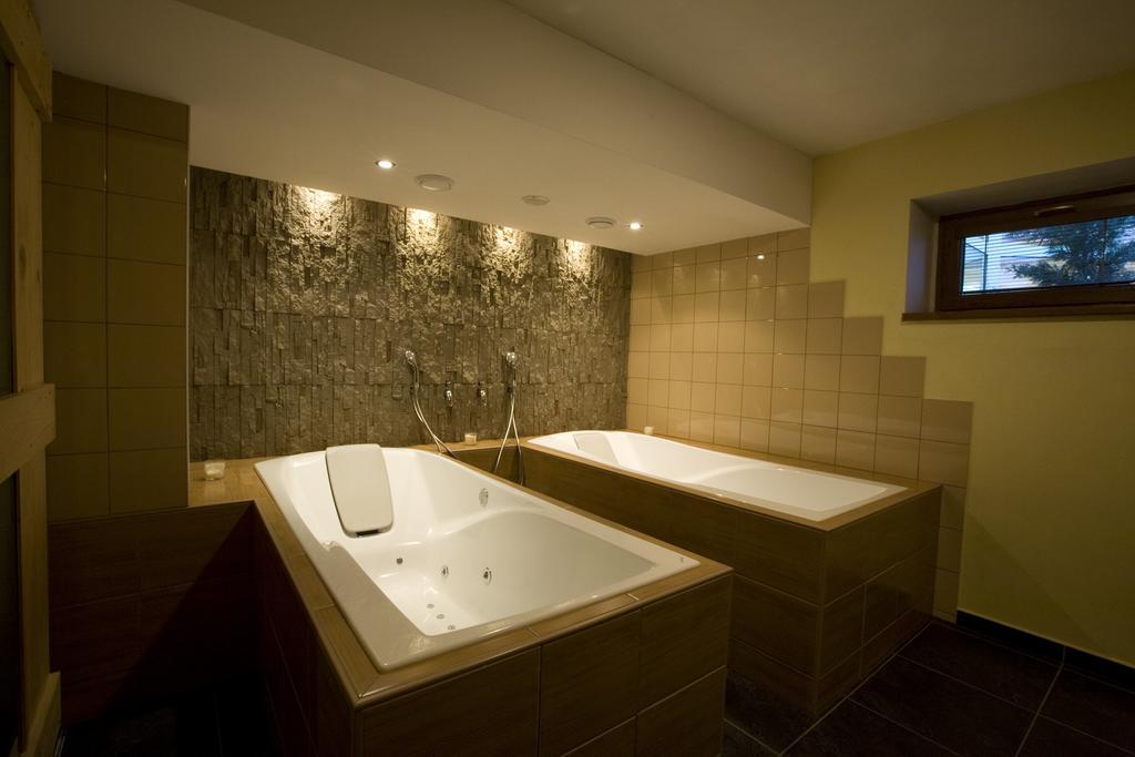 Hotel Rusava מראה חיצוני תמונה