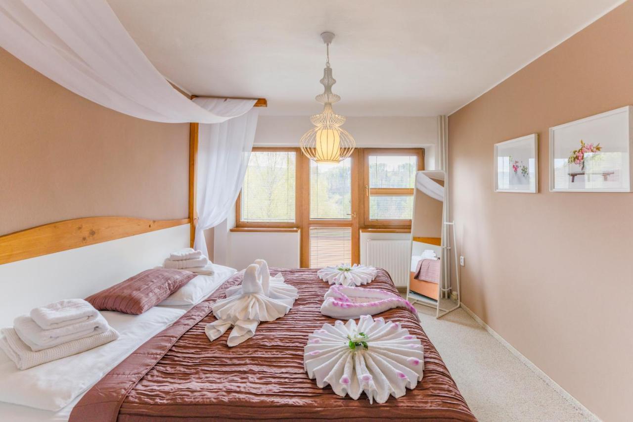 Hotel Rusava מראה חיצוני תמונה
