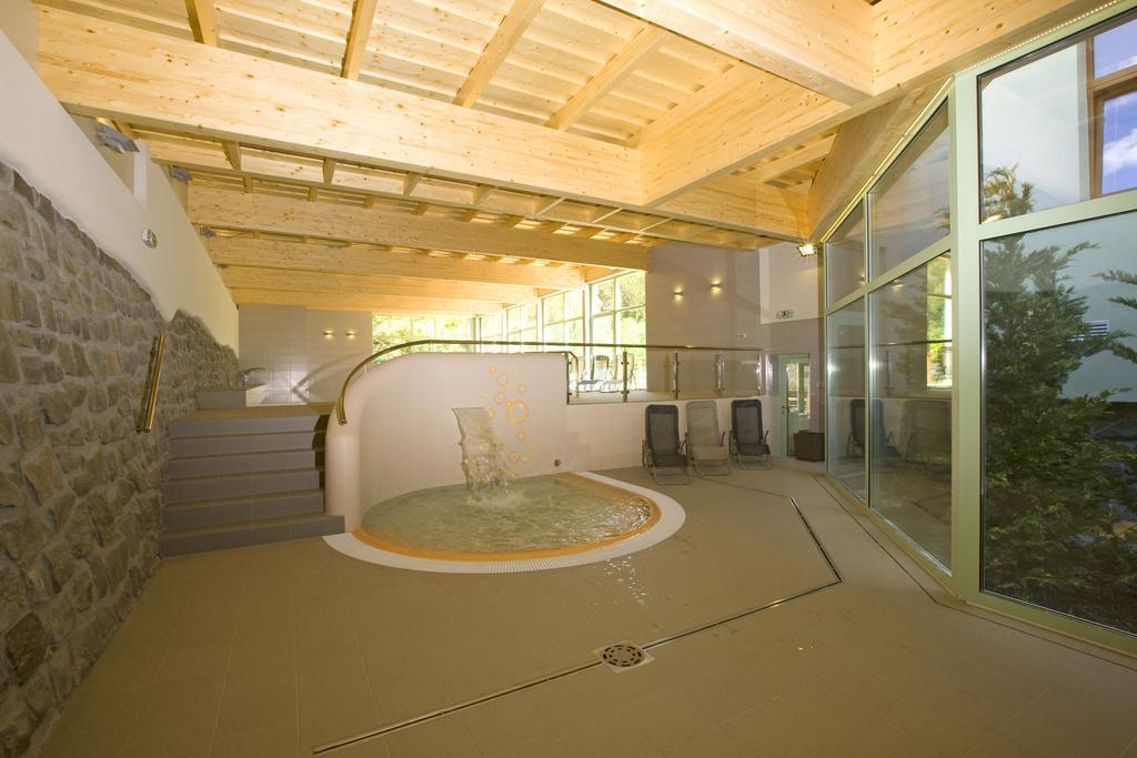 Hotel Rusava מראה חיצוני תמונה